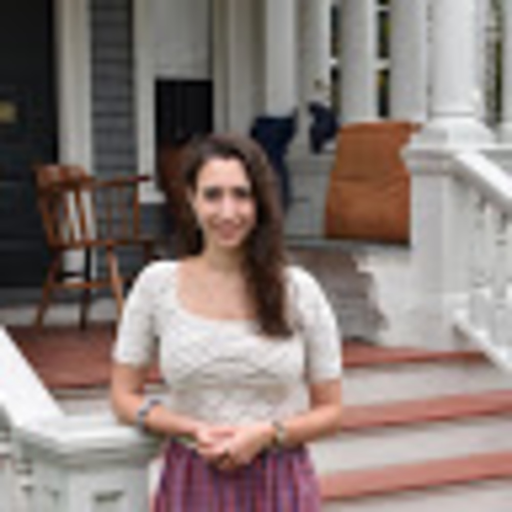 Meet your Posher, Lauren